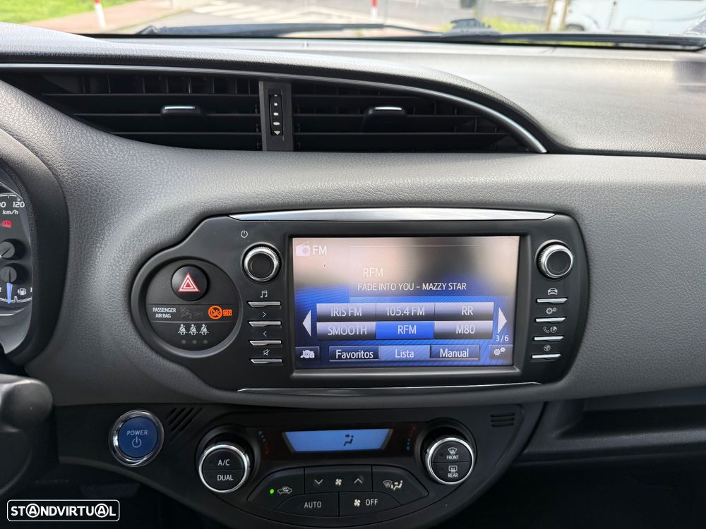 Toyota Yaris 1.5 HSD Comfort+P.Style - 24