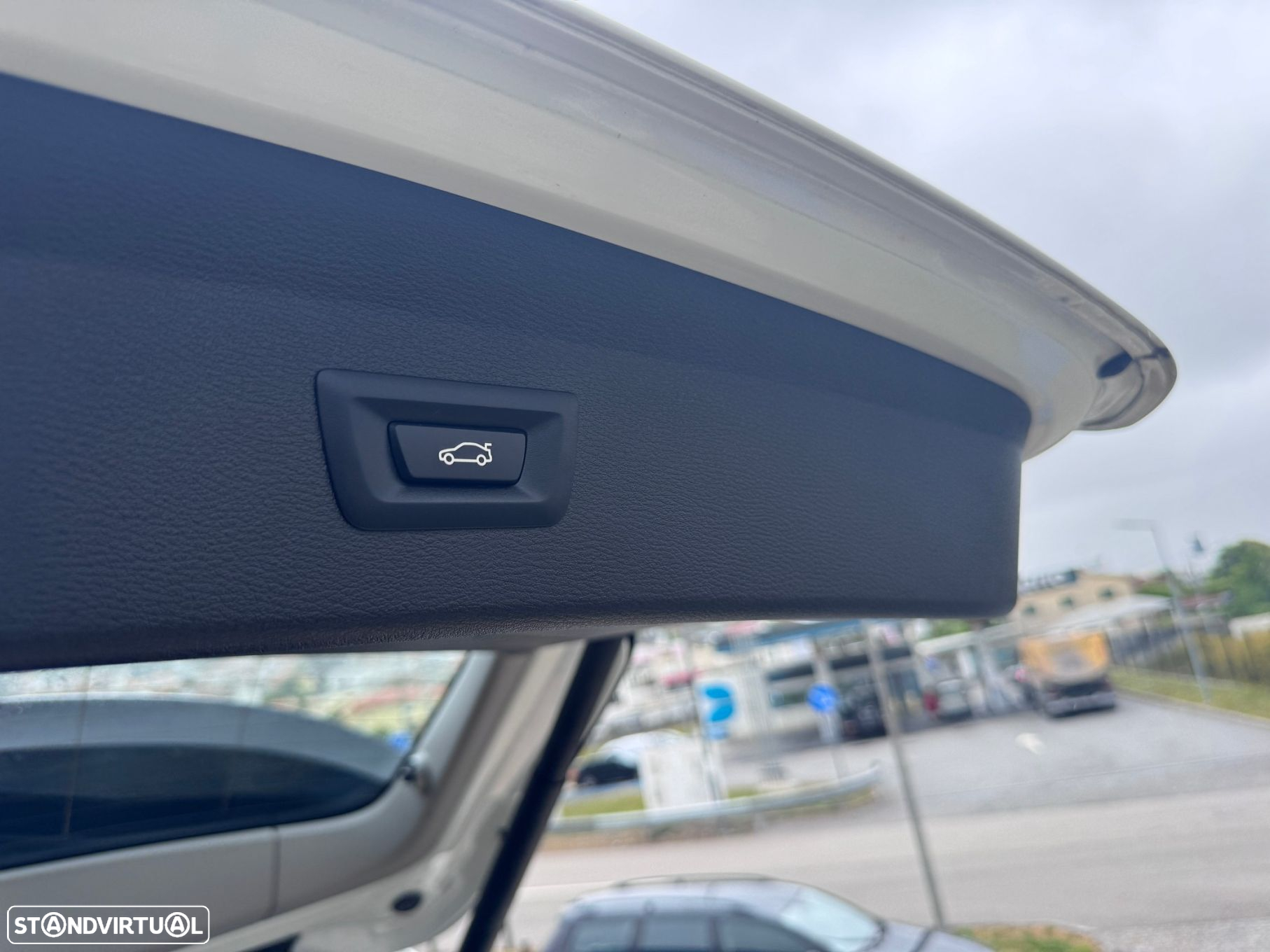 BMW X1 25 e xDrive Corporate Edition - 13