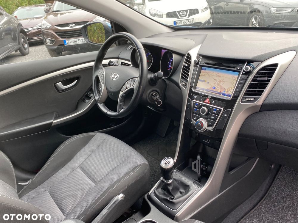 Hyundai i30 1.4 YES - 24