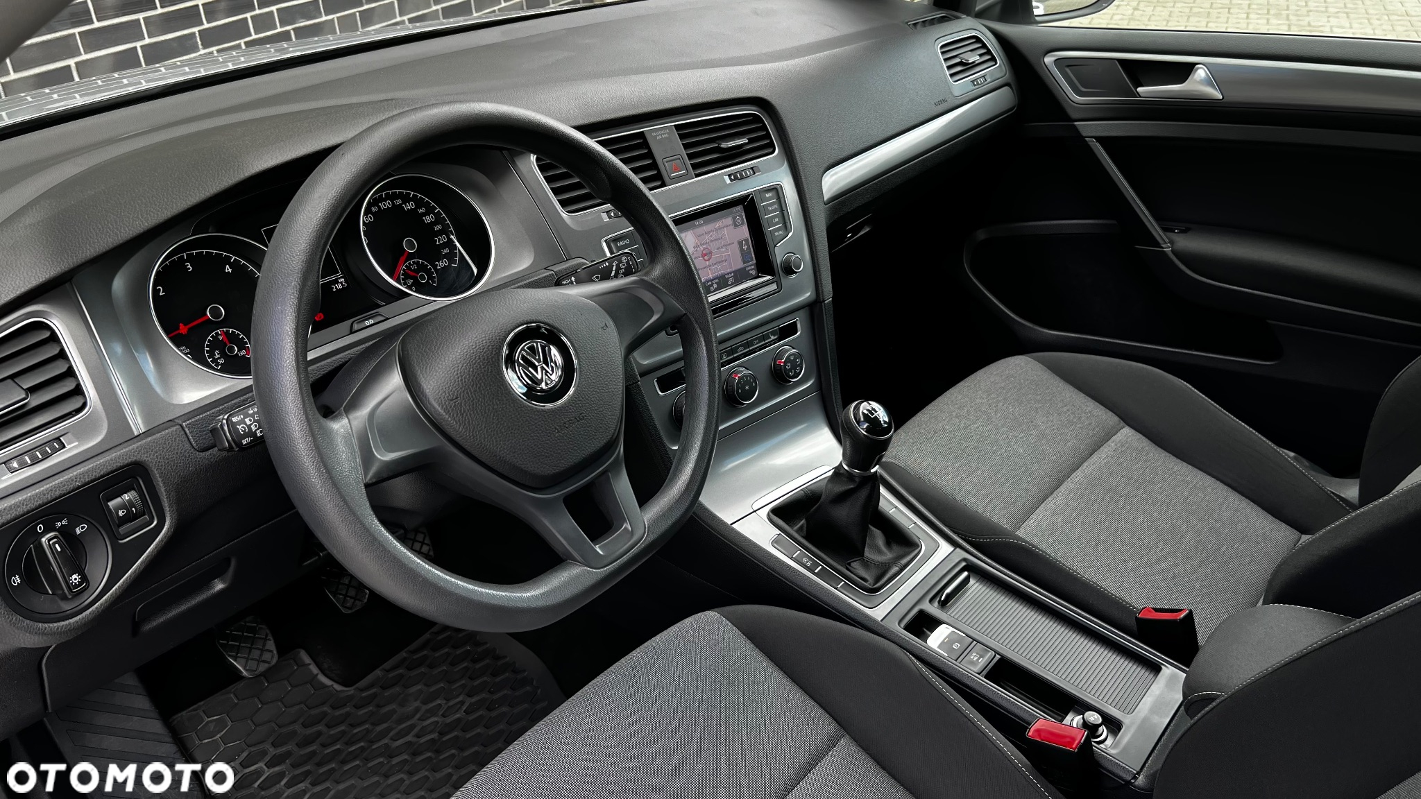 Volkswagen Golf 1.6 TDI BlueMotion Technology Trendline - 22