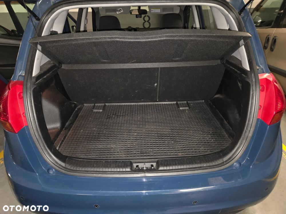 Kia Venga 1.4 M - 10