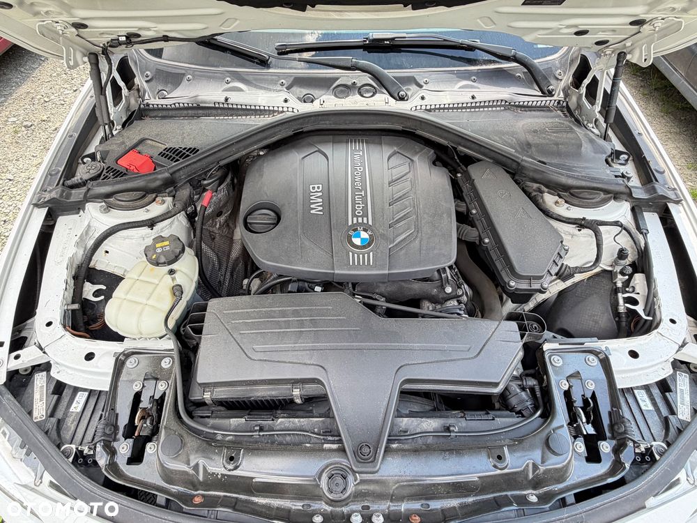 BMW Seria 3 320d xDrive - 12