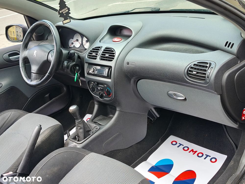 Peugeot 206 CC 110 Roxy - 23