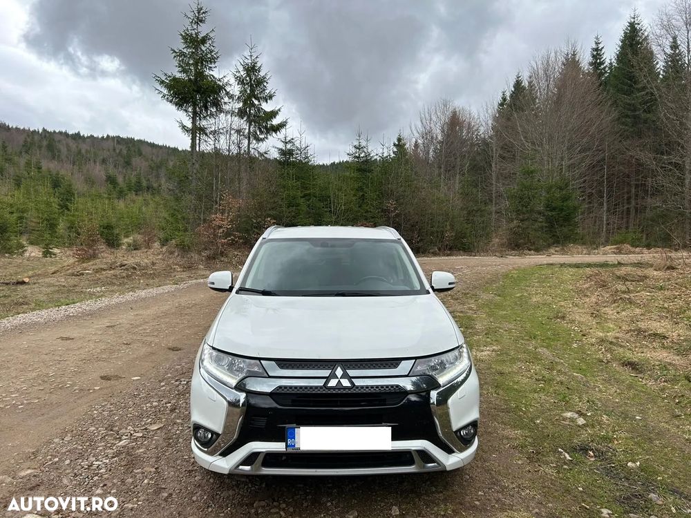 Mitsubishi Outlander ver-2-4-4wd-plug--in-hybrid - 7