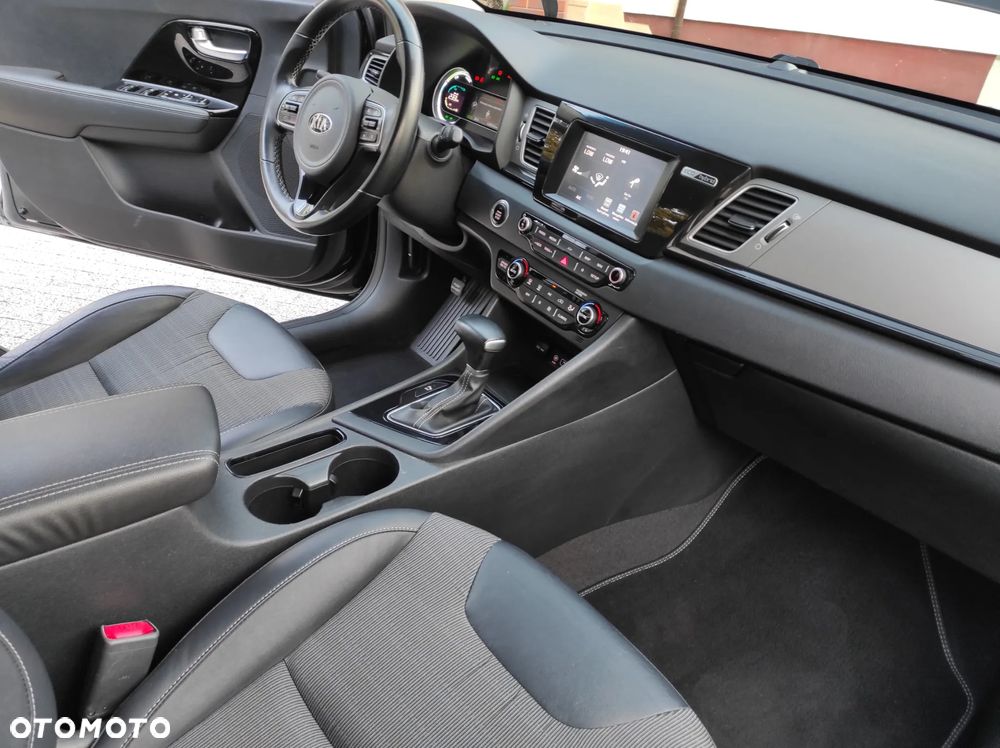 Kia Niro 1.6 GDI Hybrid L - 6