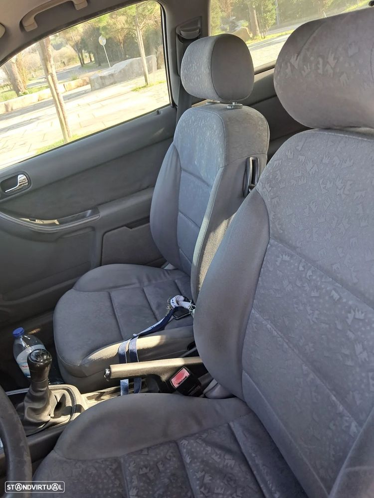 Audi A3 1.6 Ambition - 5