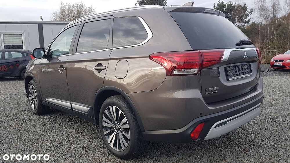 Mitsubishi Outlander 2.0 2WD CVT Spirit - 6