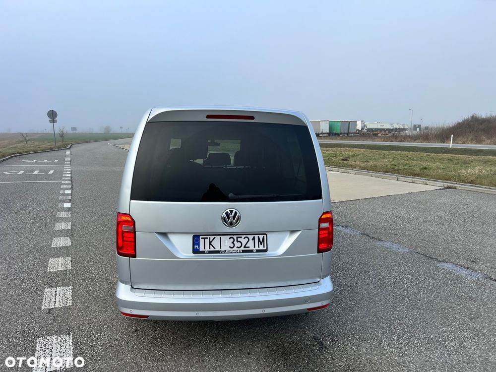 Volkswagen Caddy Maxi Highline DSG - 34