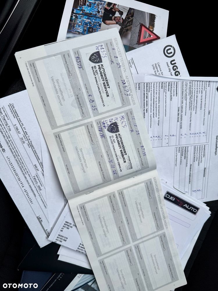 Peugeot 2008 1.2 PureTech Allure Pack S&S - 16