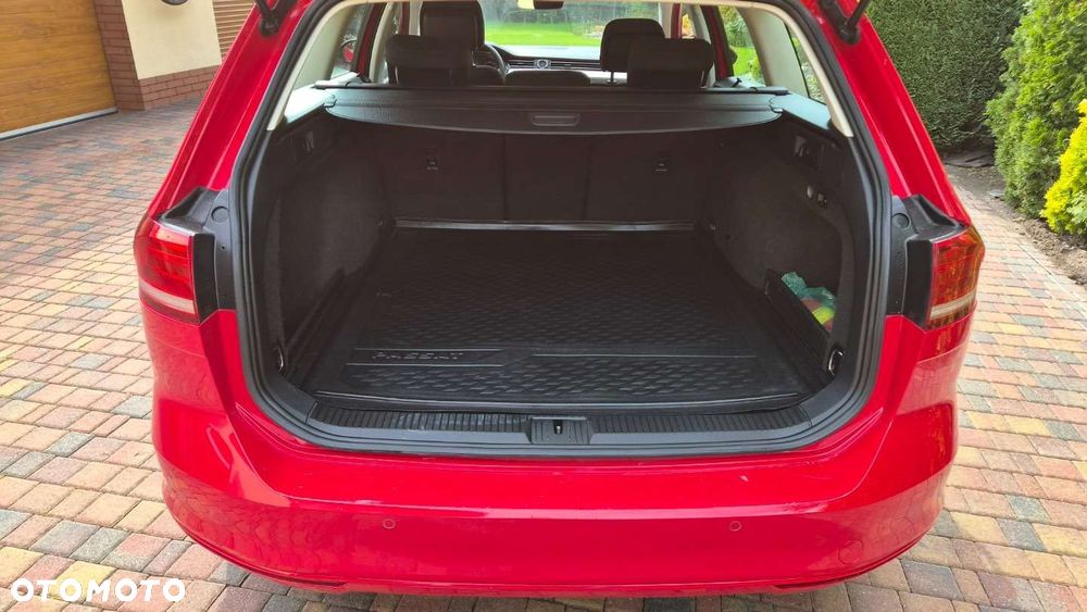 Volkswagen Passat - 21