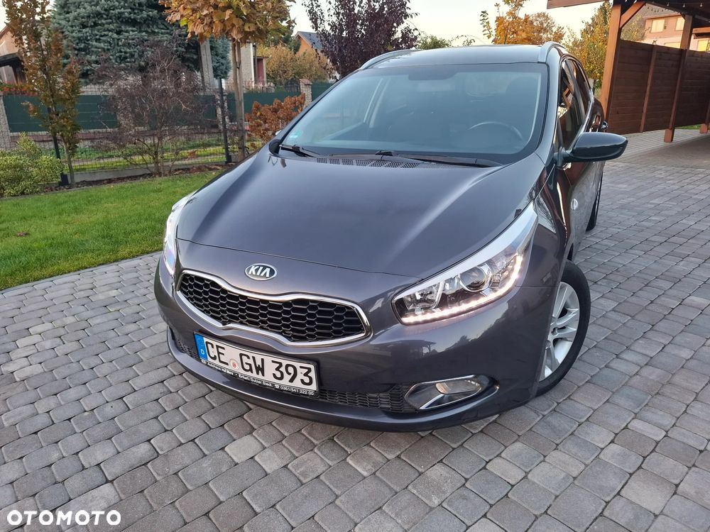 Kia Ceed - 9
