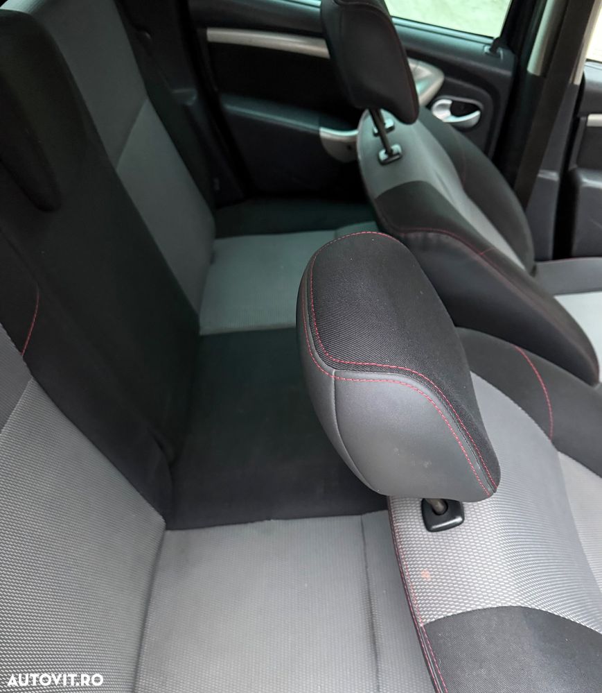 Dacia Duster 1.6 4x2 Laureate - 18