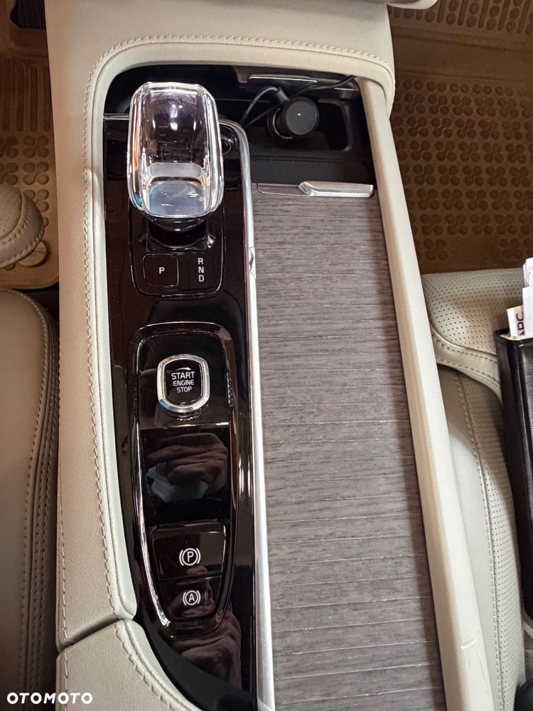 Volvo XC 90 B5 D AWD Ultimate Dark 7os - 20