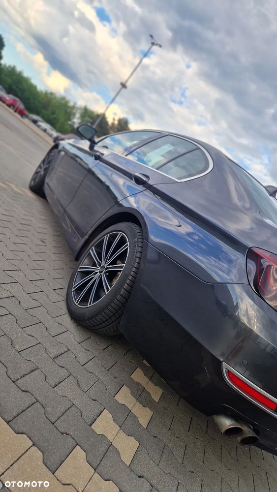BMW Seria 5 530d xDrive Luxury Line - 3