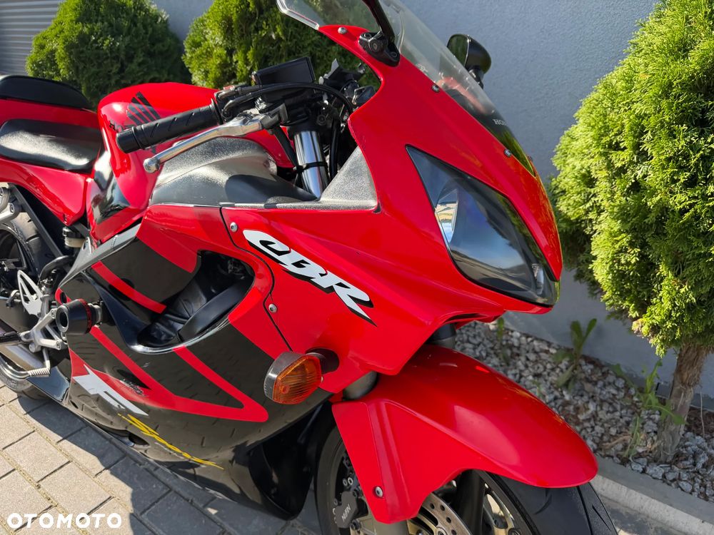 Honda CBR - 11