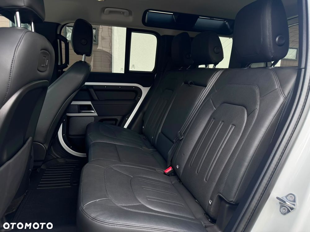 Land Rover Defender 3.0 D200 mHEV S - 19