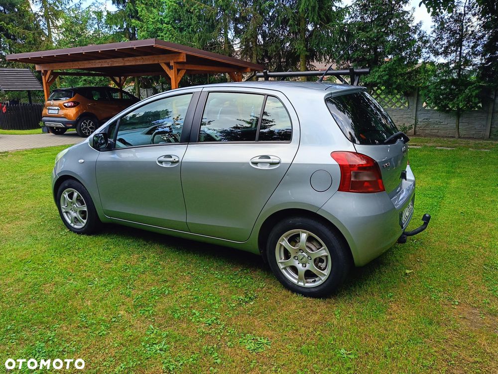 Toyota Yaris 1.3 VVT-i Sol - 6