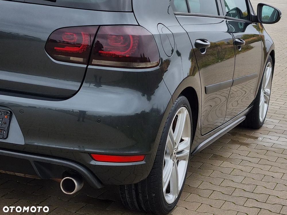 Volkswagen Golf 2.0 GTI - 13