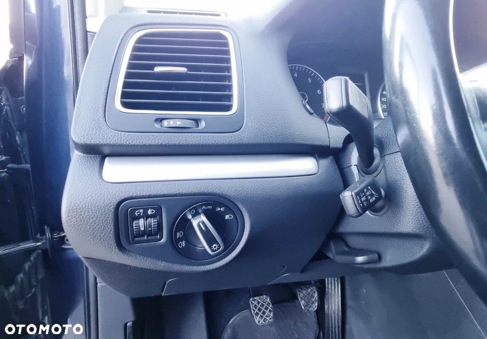 Volkswagen Sharan - 15