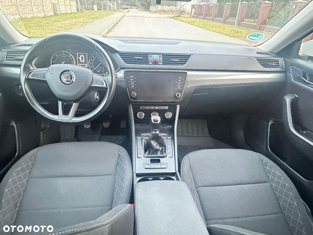 Skoda Superb 2.0 TDI Active - 12