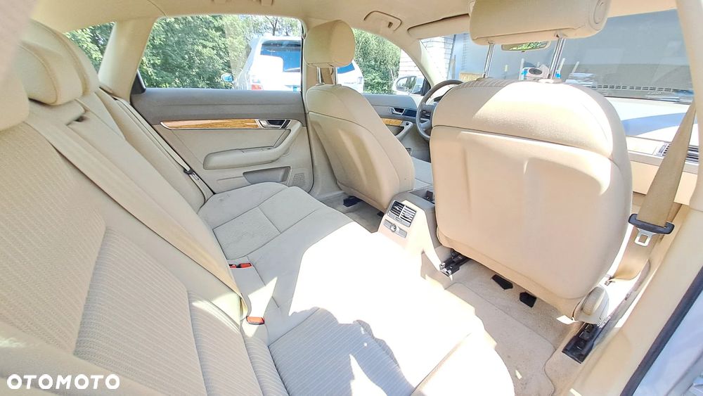 Audi A6 Limousine 2.4 Quattro - 13
