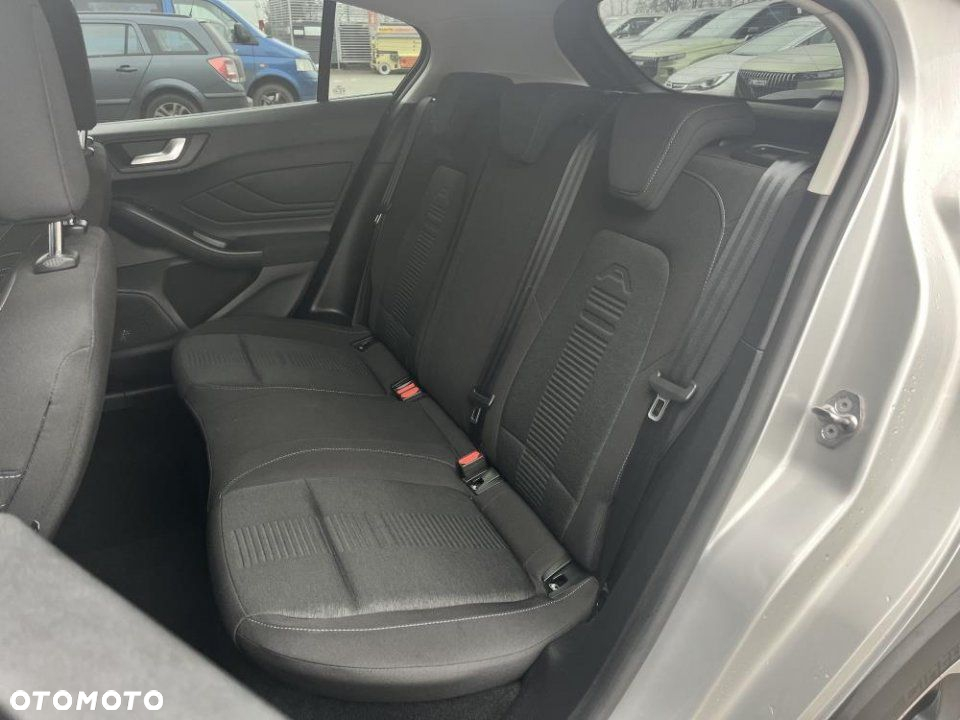 Ford Focus - 10