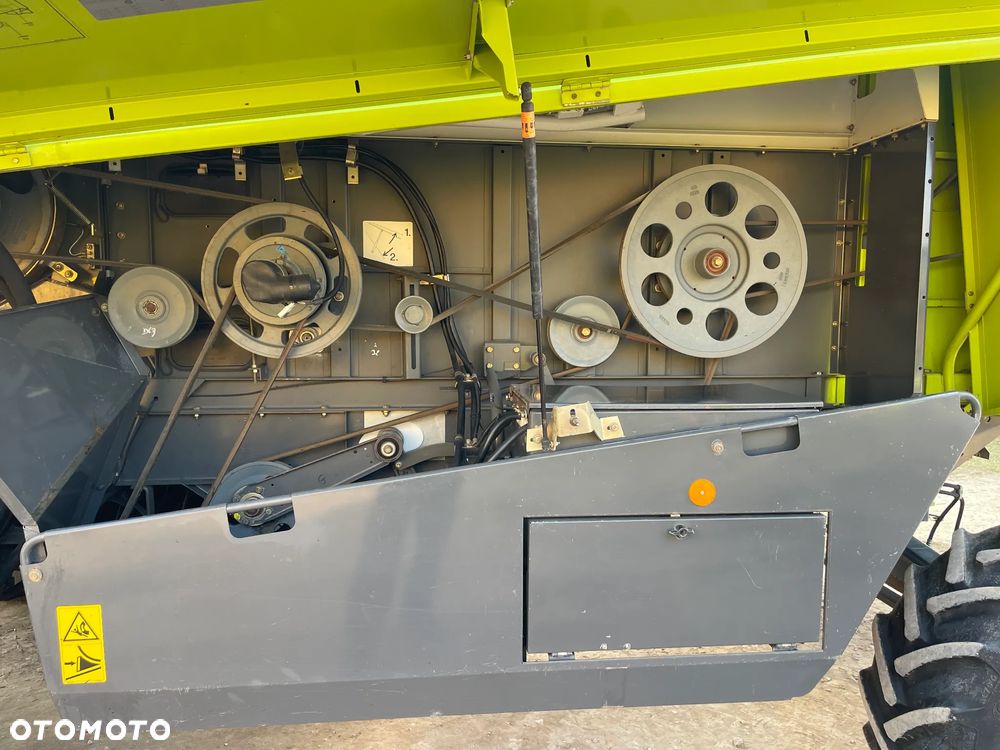 Claas Medion 330 - 8