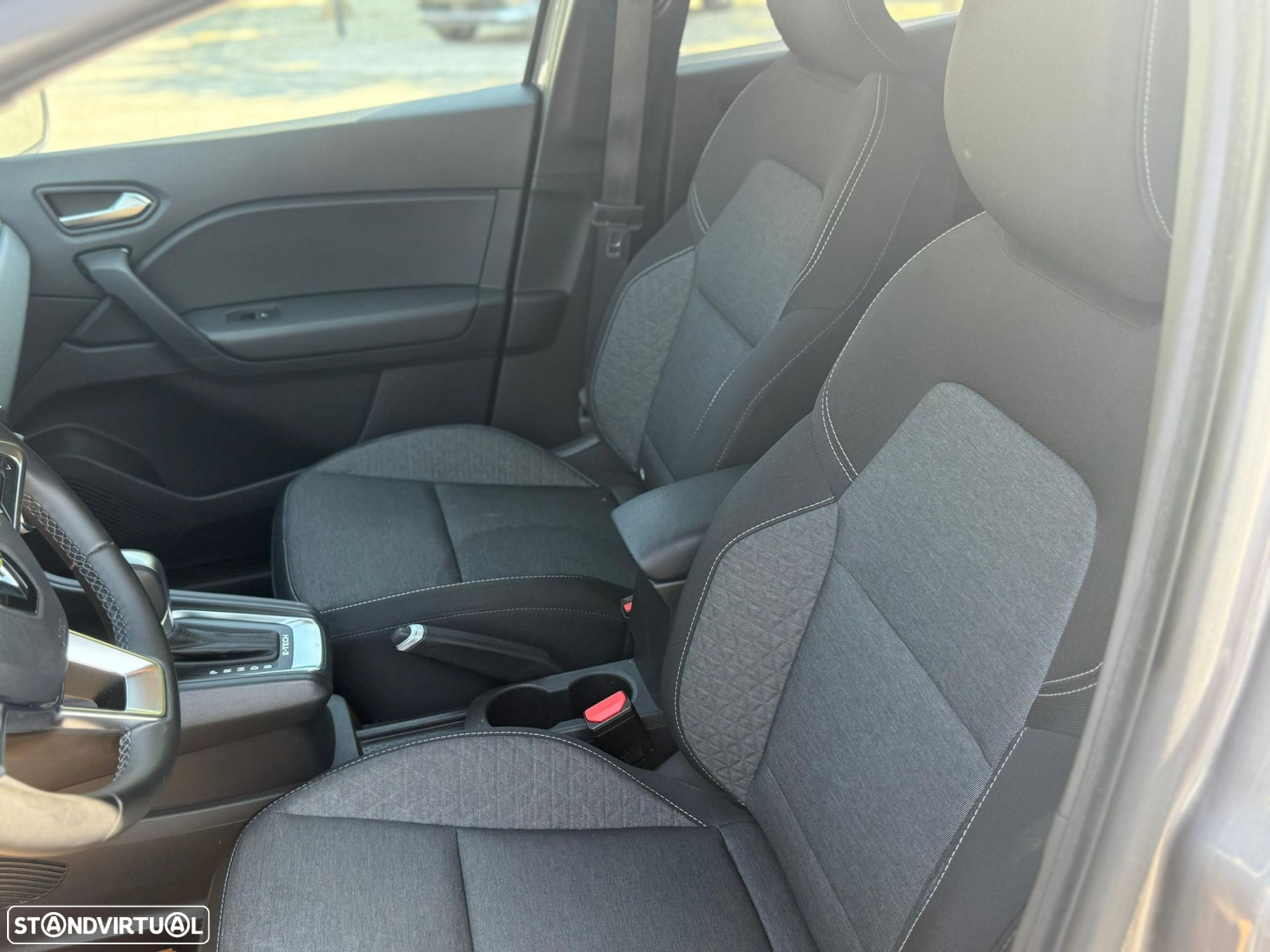 Renault Captur 1.6 E-Tech Full Hybrid Engineered - 3
