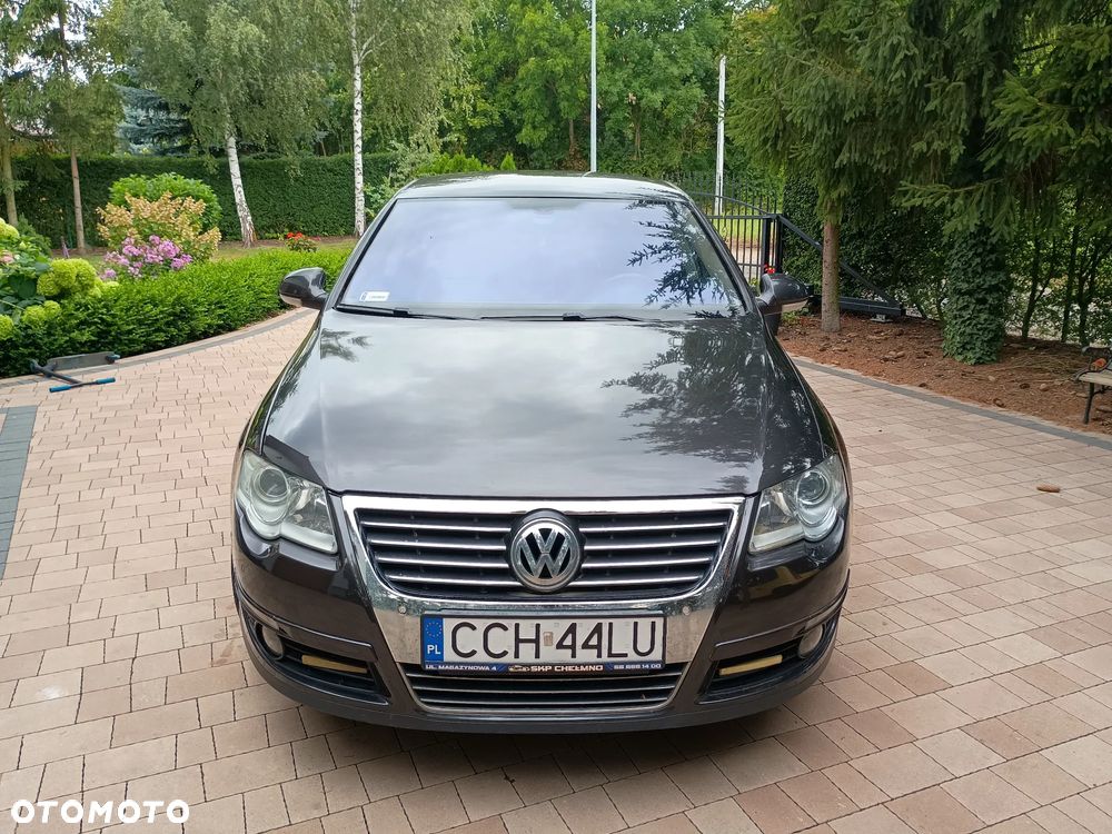 Volkswagen Passat - 2