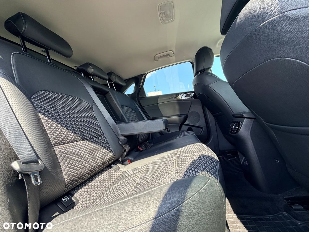 Kia Ceed 1.5 T-GDI L Business Line DCT - 18