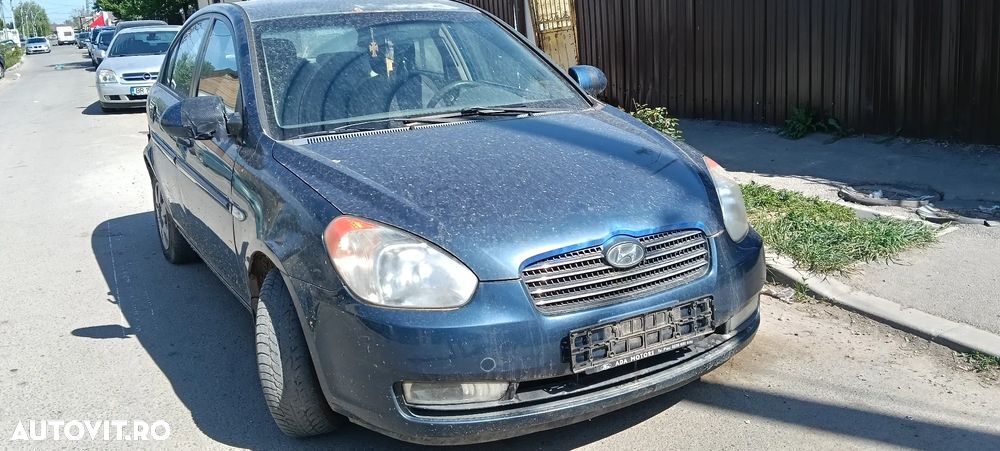 Dezmembrez Hyundai accent 3 benzina 1.6 - 1