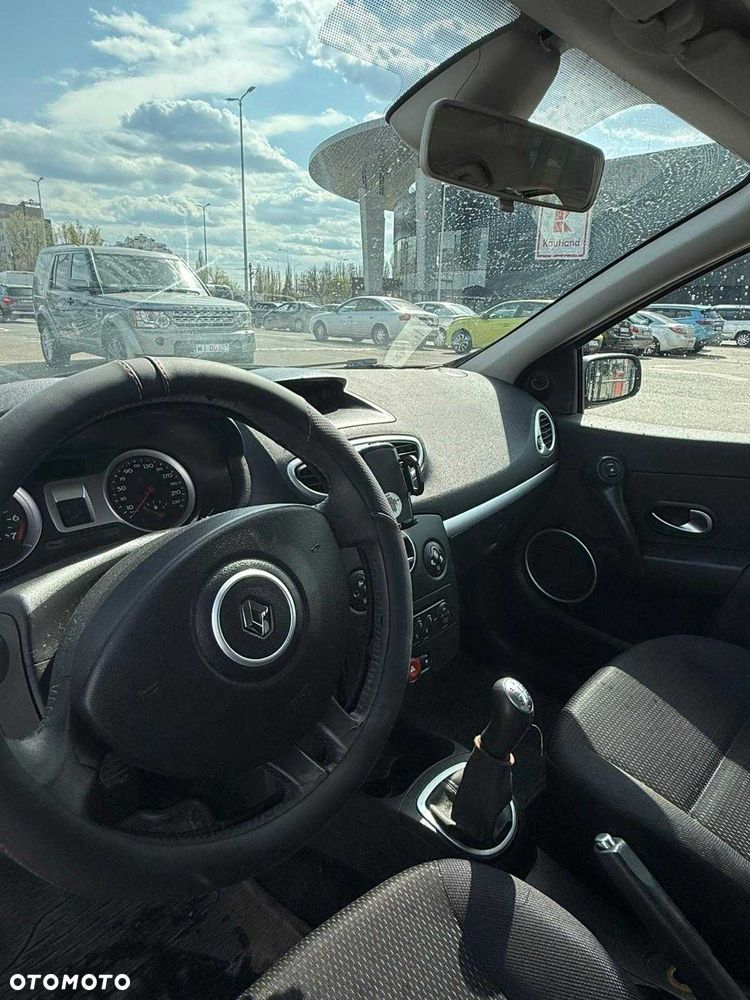 Renault Clio - 6