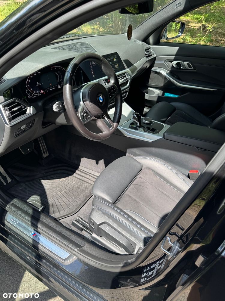 BMW Seria 3 320d xDrive M Sport Sport - 10