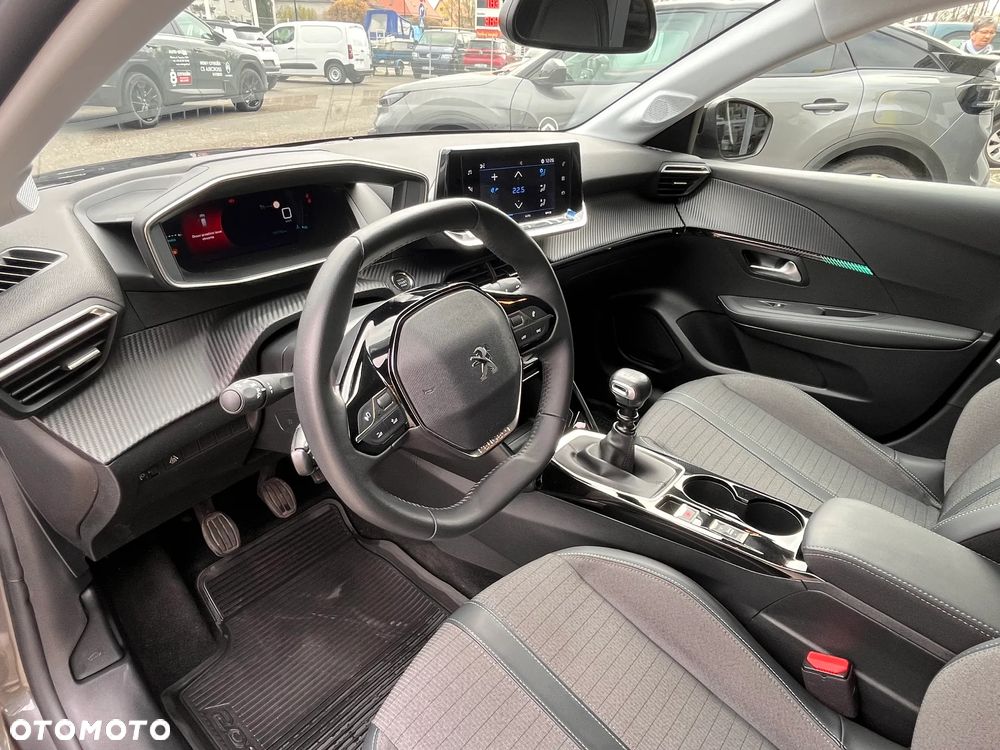 Peugeot 208 1.2 PureTech Allure S&S - 5