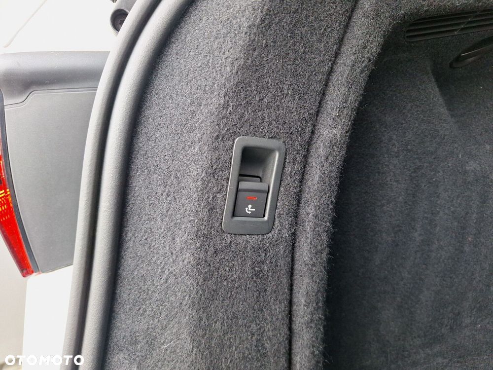 Audi A4 Avant 35 TDI mHEV S tronic - 25