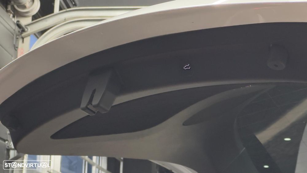 Tesla Model Y Performance Tração Integral - 16