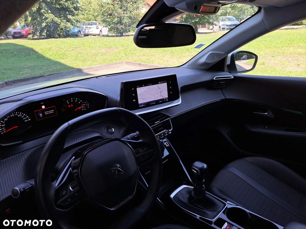 Peugeot 208 Benzin 100 Business - 16
