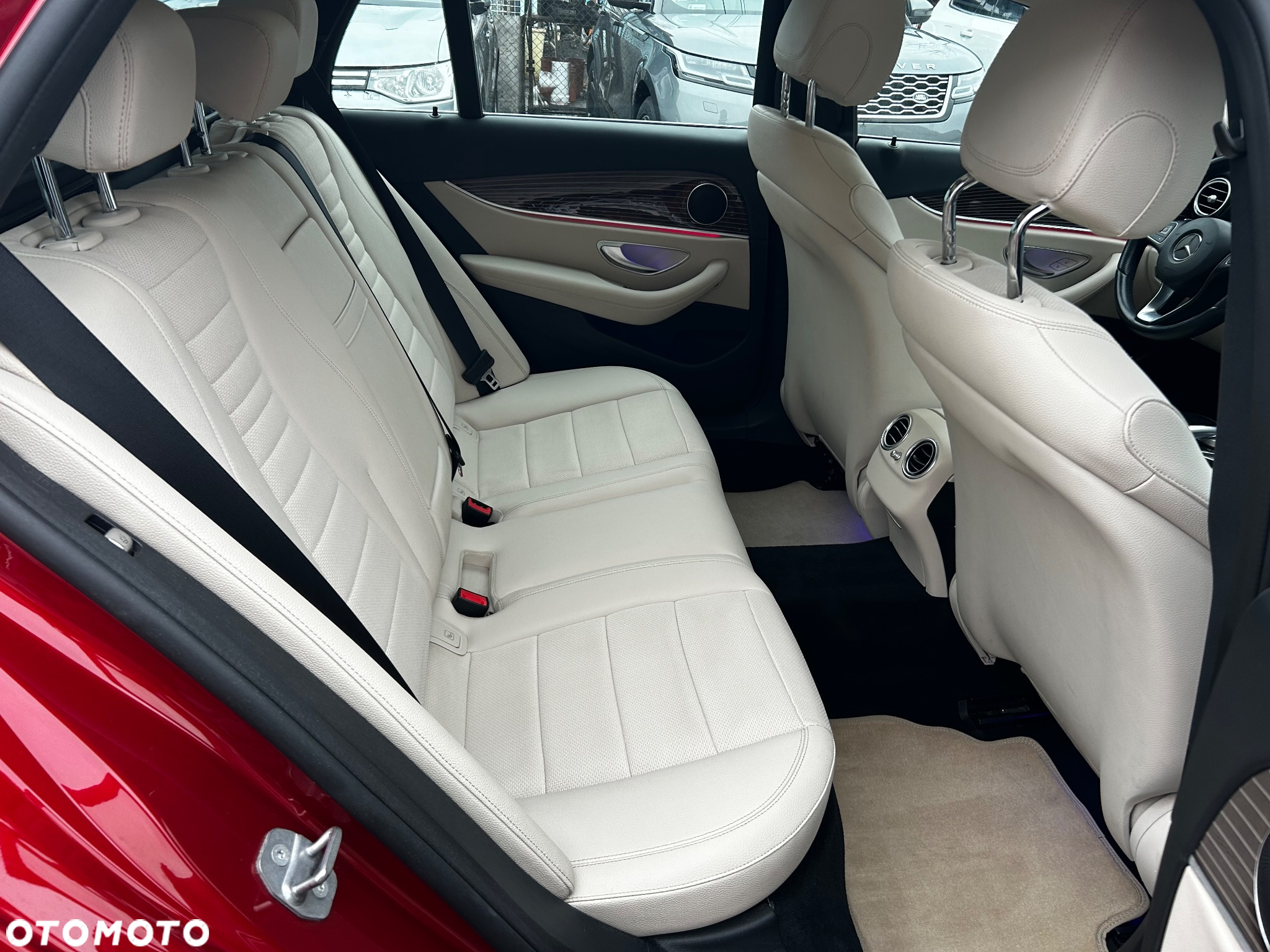 Mercedes-Benz Klasa E 220 d 4Matic 9G-TRONIC Avantgarde - 22
