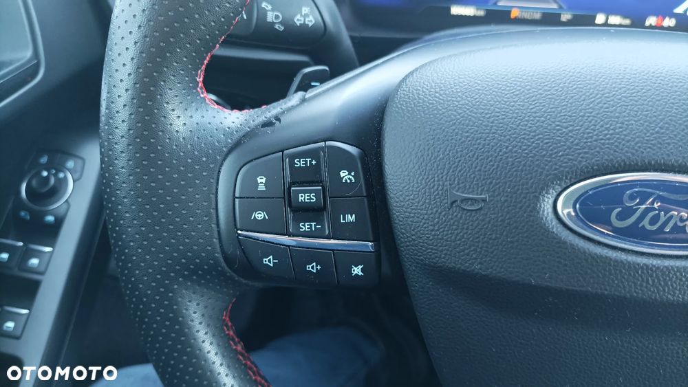 Ford Focus 1.0 EcoBoost mHEV ST-Line X - 19