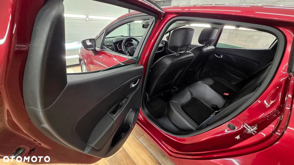 Renault Clio - 32