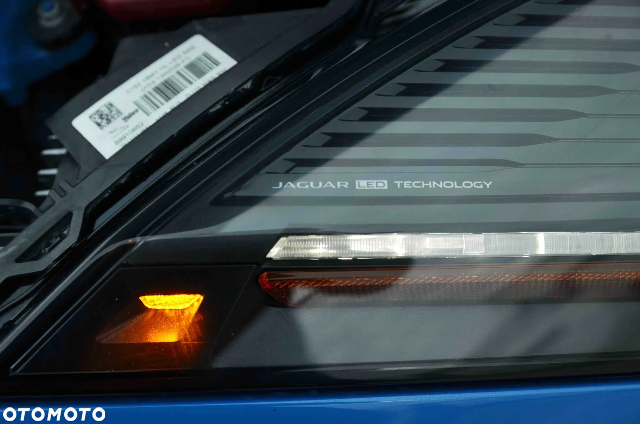 Jaguar F-Type Coupe Chequered Flag - 32
