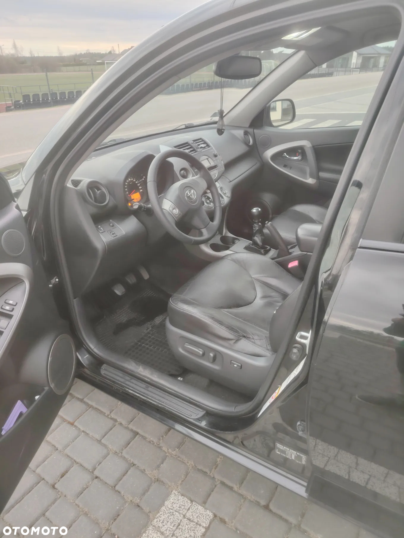 Toyota RAV4 - 14