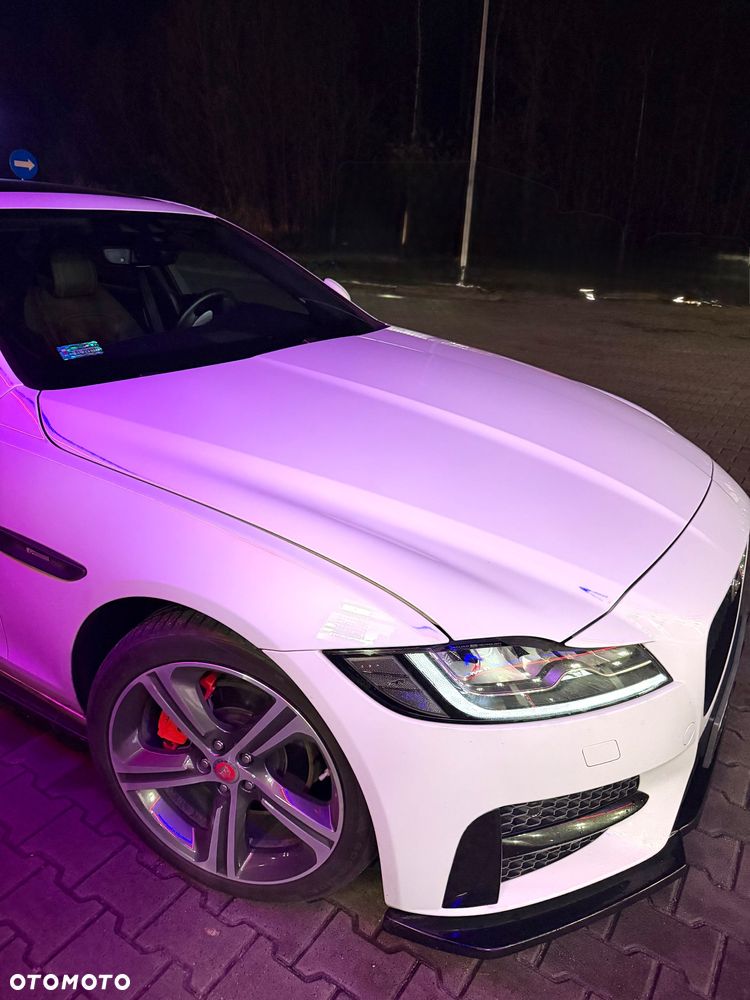 Jaguar XF 2.0 P250 R-Dynamic S - 25