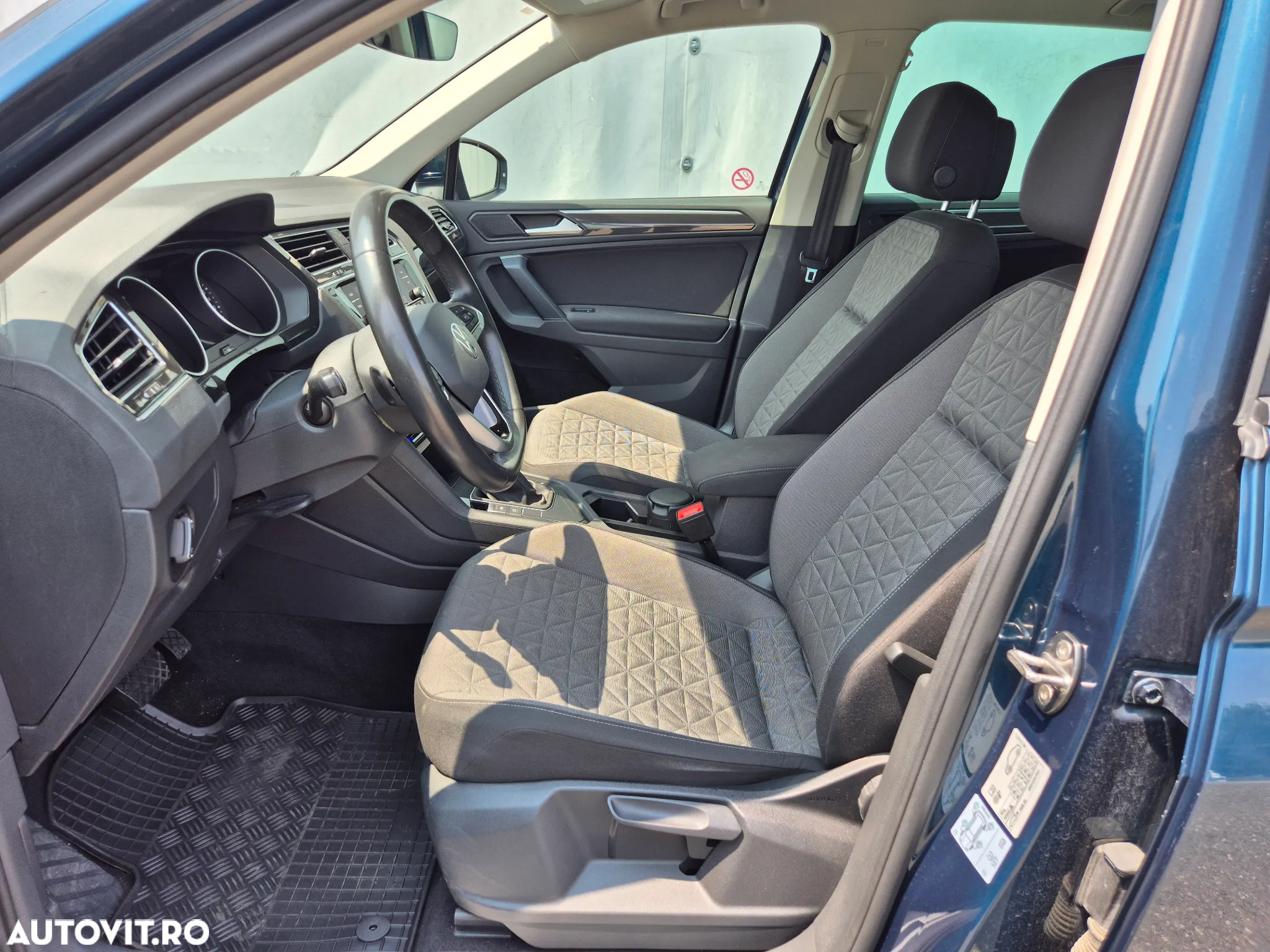 Volkswagen Tiguan - 10