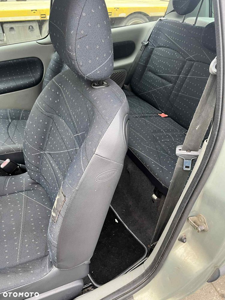 Renault Clio 1.2 Access - 13