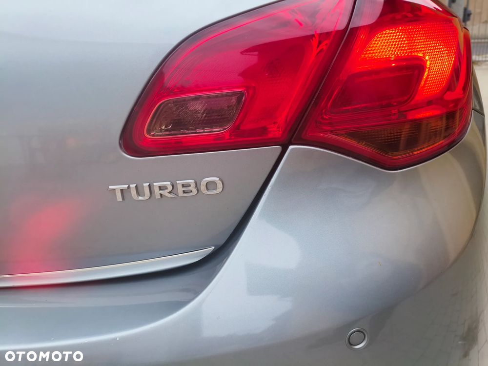 Opel Astra 1.4 Turbo Cosmo - 26
