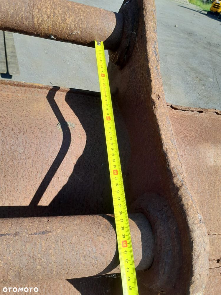 Łyżka do koparki o szerokości 150cm i średnicy sworznia fi80mm. - 9