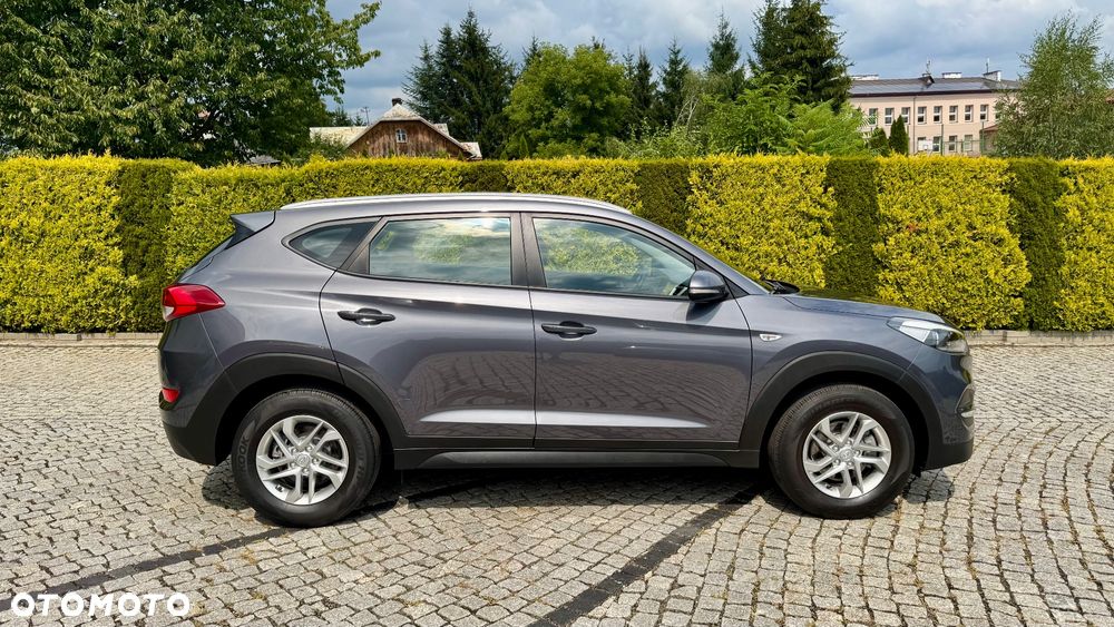 Hyundai Tucson 1.6 GDI BlueDrive GO 2WD - 23