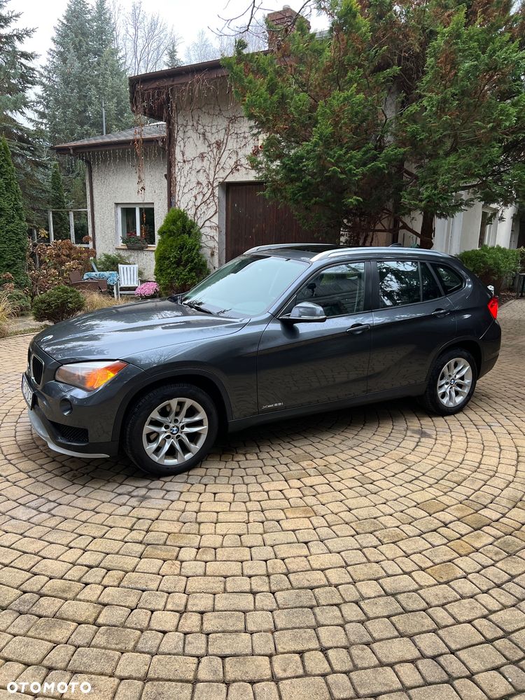 BMW X1 xDrive28i xLine - 4