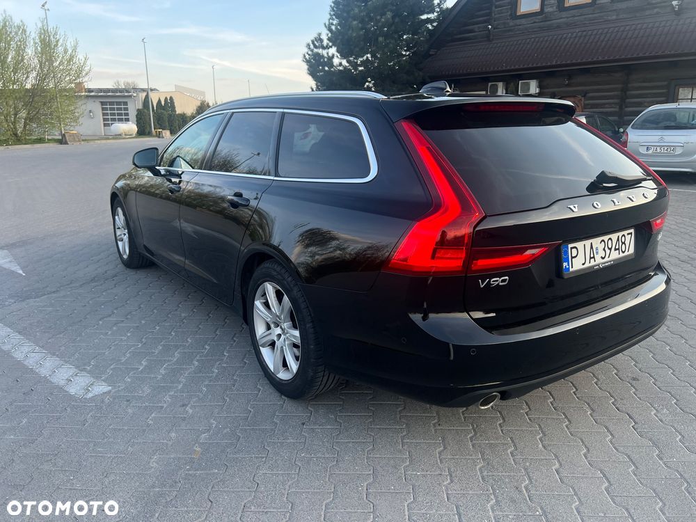 Volvo V90 D4 Momentum - 4